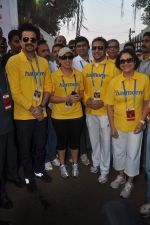 Anil Kapoor, Mahima Chaudhary, Gulshan Grover, Nita Ambani at Standard Chartered Mumbai Marathon in Mumbai on 14th Jan 2012 (169).JPG